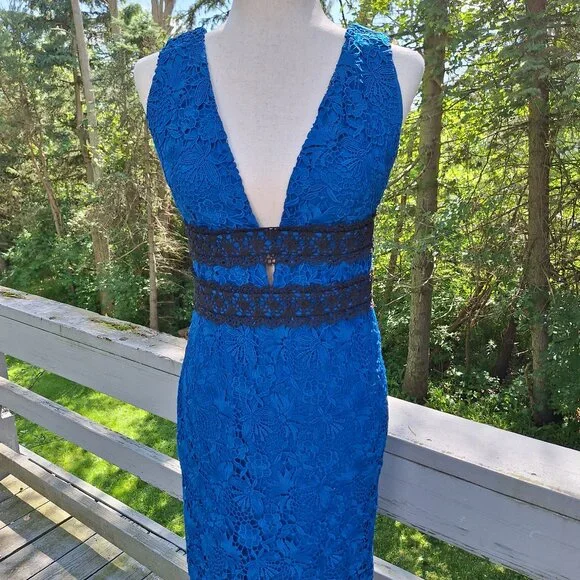 Diane Von Furstenberg | Dresses | Diane Von Furstenberg Plunge V Neck Lace  Dress | Poshmark